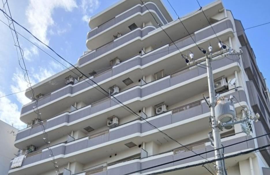 2LDK apartment in Nishiyodogawa Ward, Osaka - Photo 1