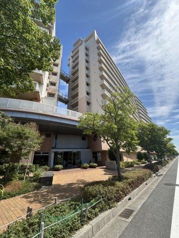3LDK apartment in Nishinomiya, Hyogo - Photo 1