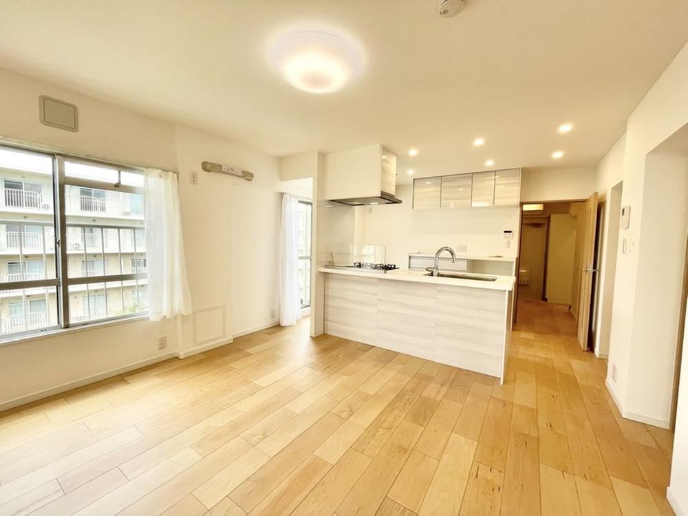 3LDK apartment in Mihama Ward, Chiba - Photo 1