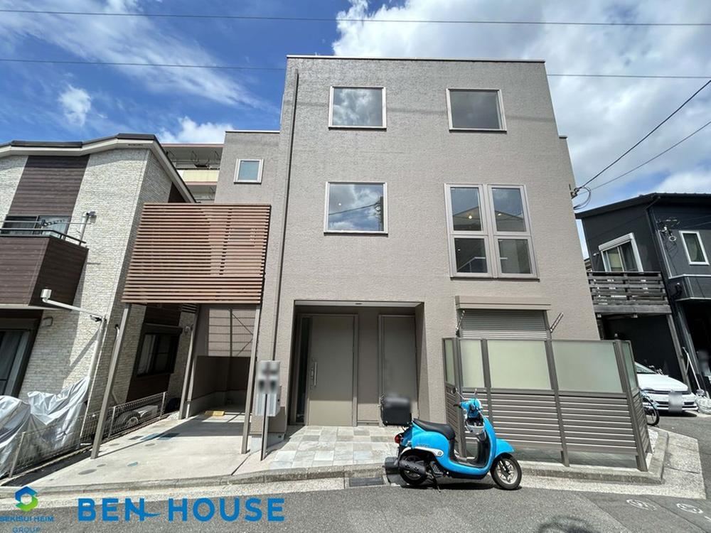 2LDK house in Tsurumi Ward, Yokohama, Kanagawa - Photo 1