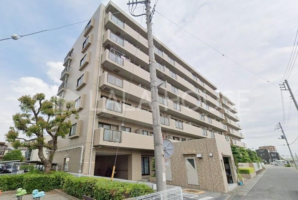 3LDK apartment in Kita Ward, Saitama - Photo 1