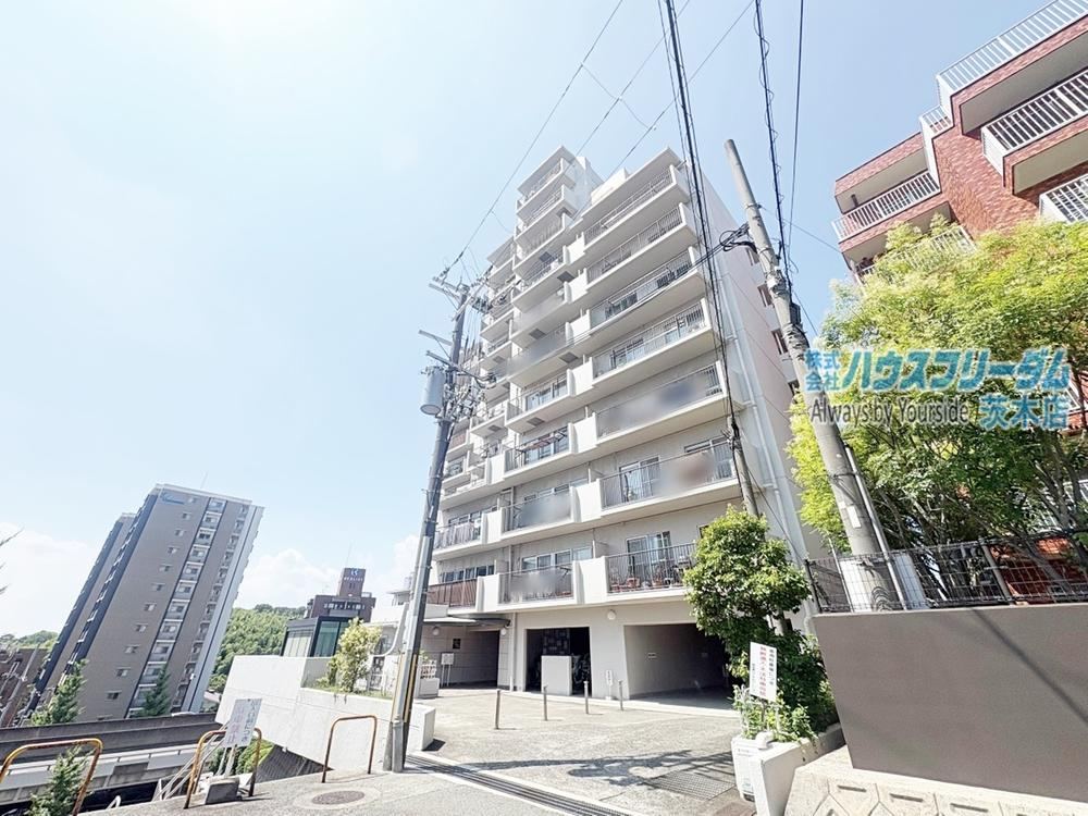 3LDK apartment in Toyonaka, Osaka - Photo 1