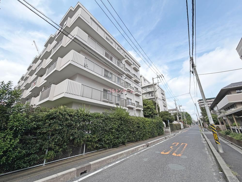 3LDK apartment in Urawa Ward, Saitama - Photo 1