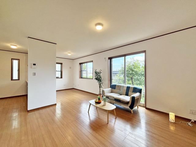 4LDK house in Iwatsuki Ward, Saitama - Photo 1