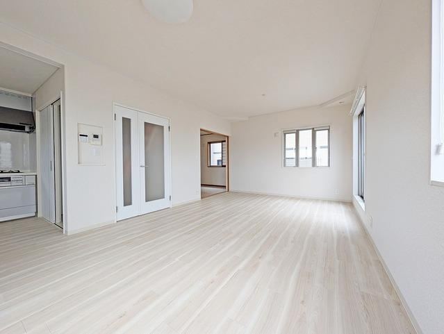 4LDK house in Nishi Ward, Saitama - Photo 1