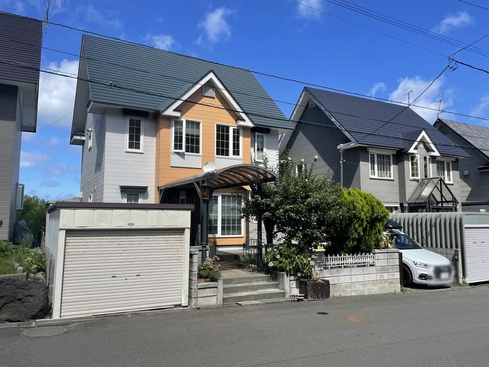 4LDK house in Otaru, Hokkaido - Photo 1