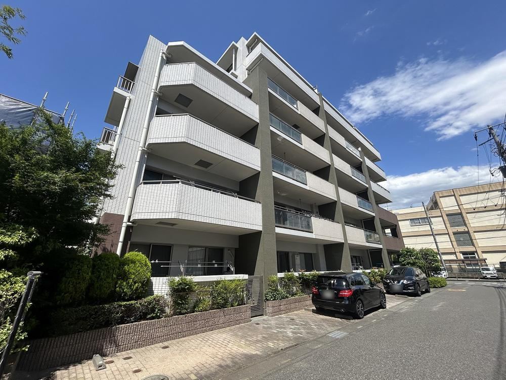 3LDK apartment in Koshigaya, Saitama - Photo 1