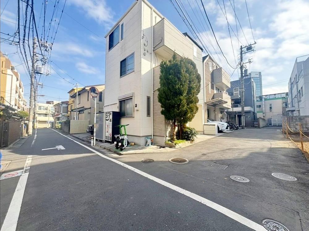 4LDK house in Toshima Ward, Tokyo - Photo 1
