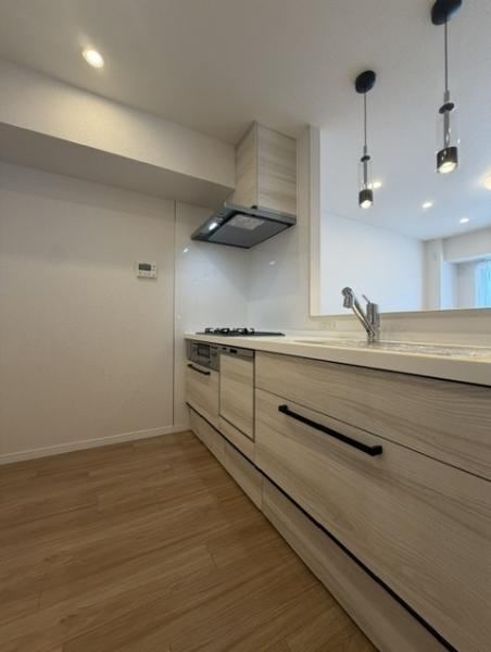 3LDK apartment in Tempaku Ward, Nagoya, Aichi - Photo 1