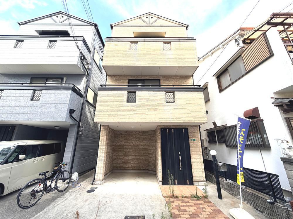4LDK house in Yodogawa Ward, Osaka - Photo 1