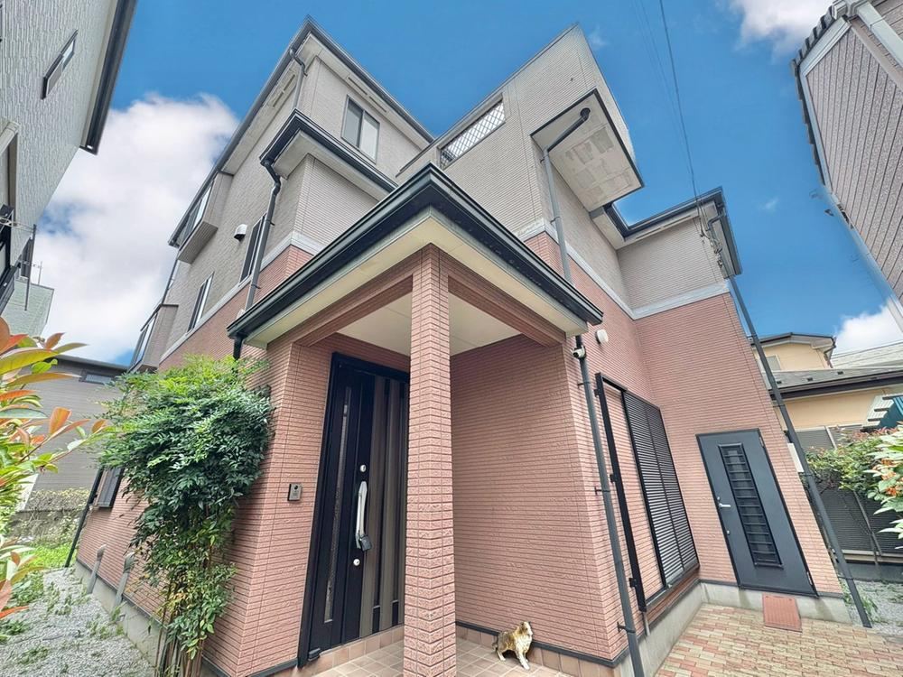 5LDK house in Katsushika Ward, Tokyo - Photo 1