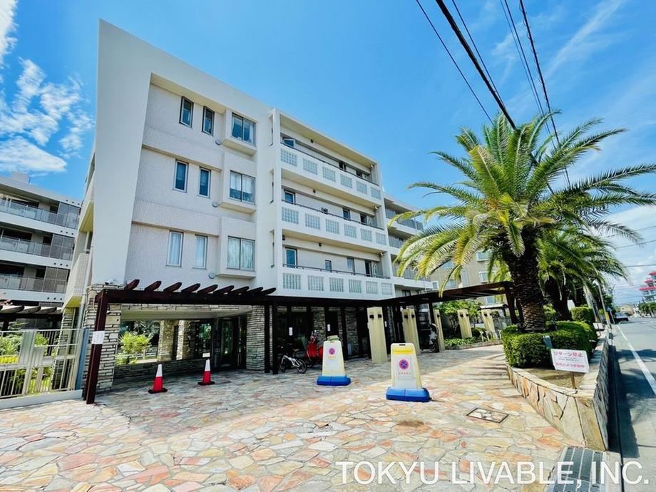 3LDK apartment in Fujisawa, Kanagawa - Photo 1
