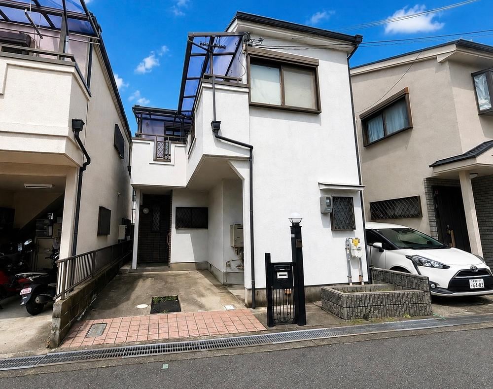 3LDK house in Ibaraki, Osaka - Photo 1