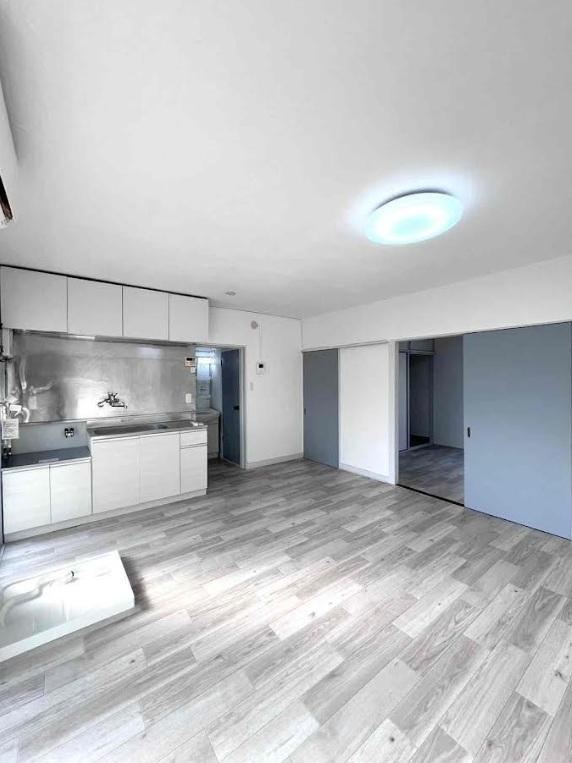 1DK apartment in Koshigaya, Saitama - Photo 1