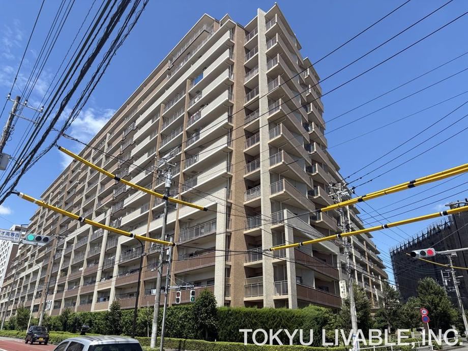 3LDK apartment in Machida, Tokyo - Photo 1
