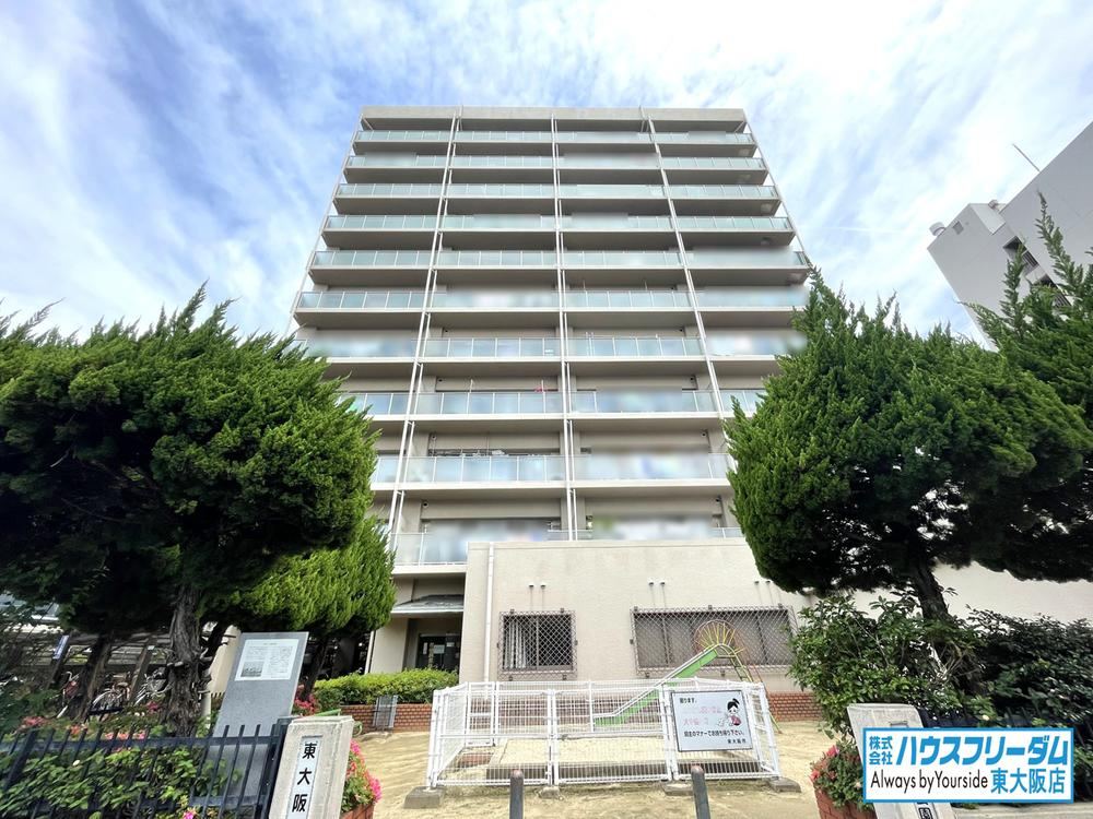 3LDK apartment in Higashiosaka, Osaka - Photo 1