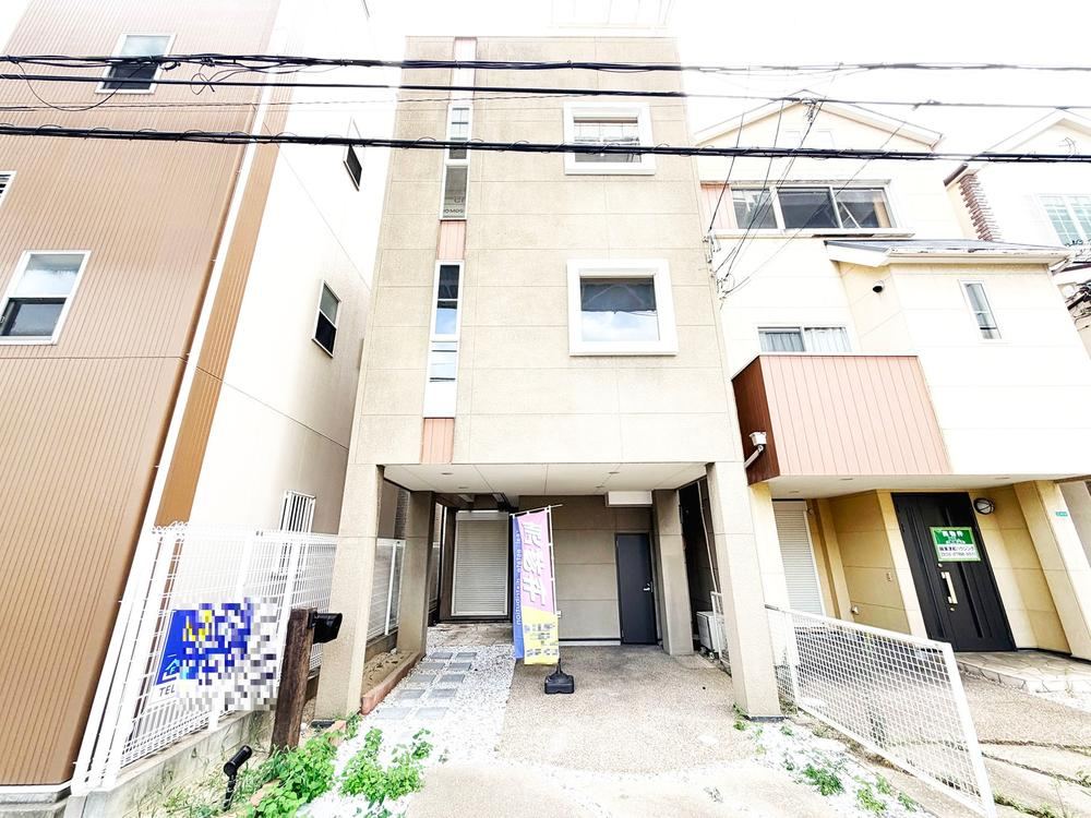 4LDK house in Yodogawa Ward, Osaka - Photo 1