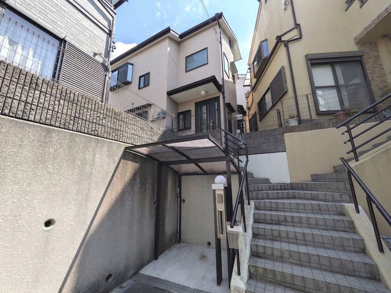 3LDK house in Hirakata, Osaka - Photo 1