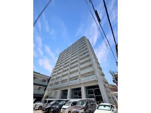3LDK apartment in Takatsuki, Osaka - Photo 1