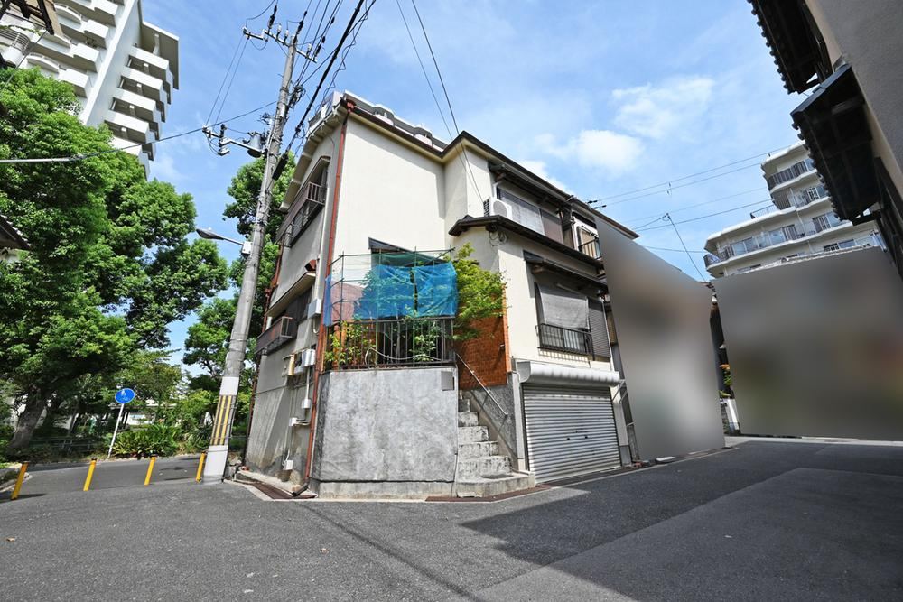 4LDK house in Tsurumi Ward, Osaka - Photo 1