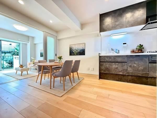 2LDK apartment in Ota Ward, Tokyo - Photo 1