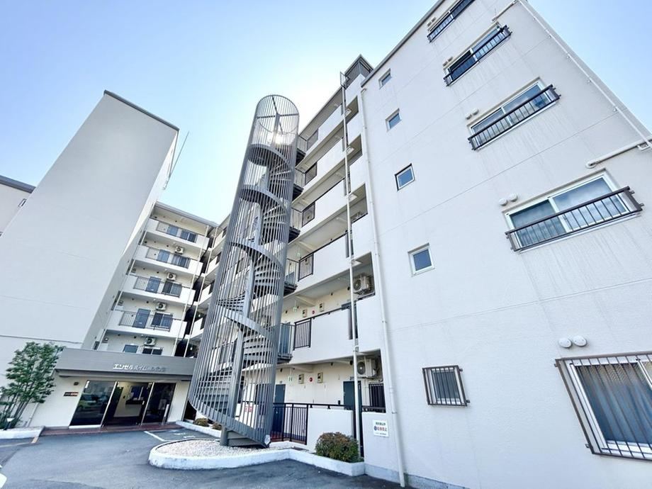 3DK apartment in Fujisawa, Kanagawa - Photo 1