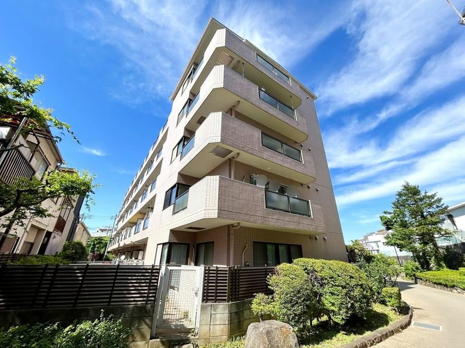 2LDK apartment in Setagaya Ward, Tokyo - Photo 1
