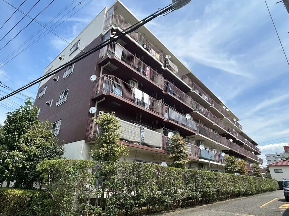 3LDK apartment in Higashiyamato, Tokyo - Photo 1