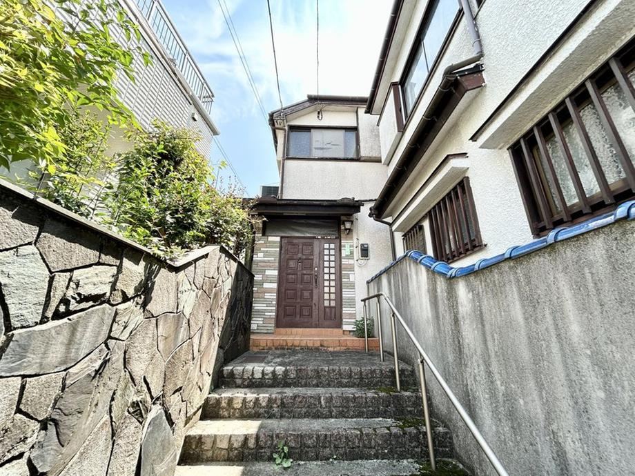4DK house in Totsuka Ward, Yokohama, Kanagawa - Photo 1