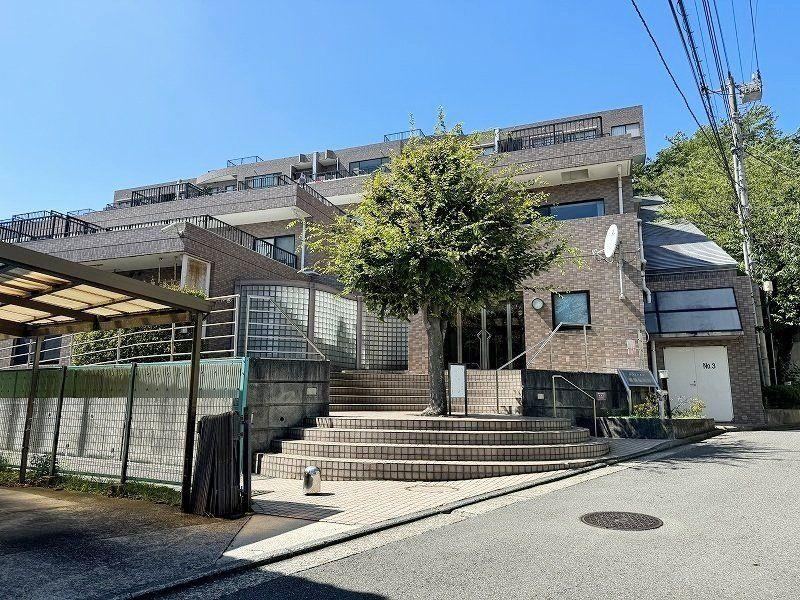 3LDK apartment in Minami Ward, Yokohama, Kanagawa - Photo 1
