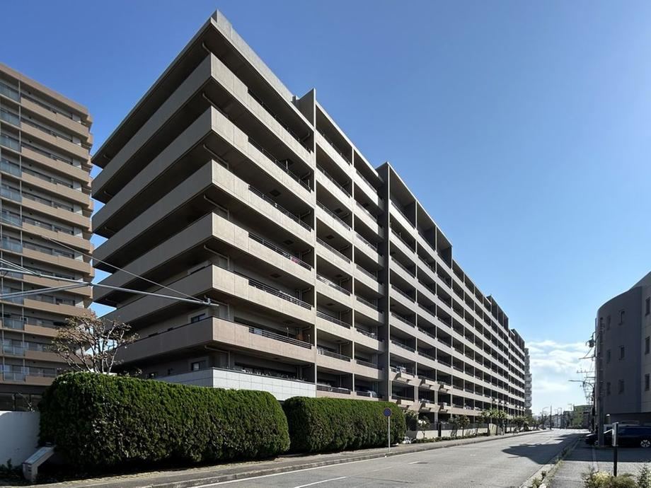 3LDK apartment in Yokosuka, Kanagawa - Photo 1