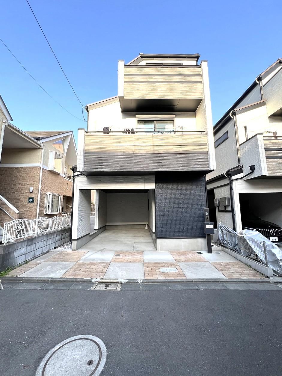 2LDK+2S house in Setagaya Ward, Tokyo - Photo 1