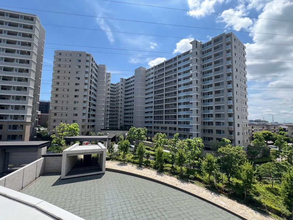 3LDK apartment in Saiwai Ward, Kawasaki, Kanagawa - Photo 1