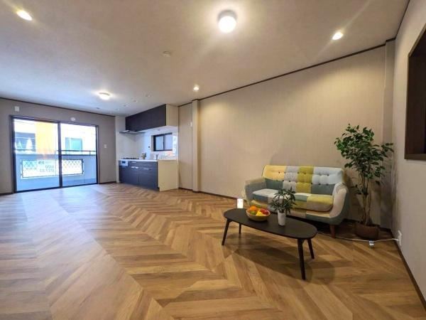 4LDK house in Ino Ward, Osaka - Photo 1