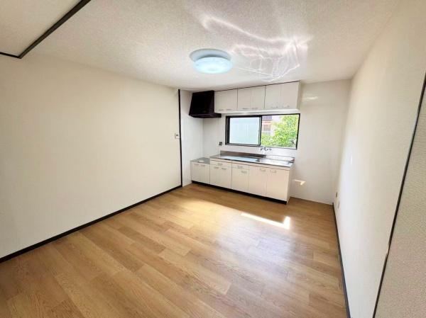 4DK house in Nishiyodogawa Ward, Osaka - Photo 1