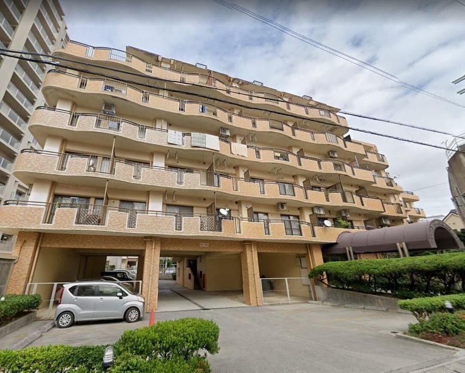 4LDK apartment in Naha, Okinawa - Photo 1