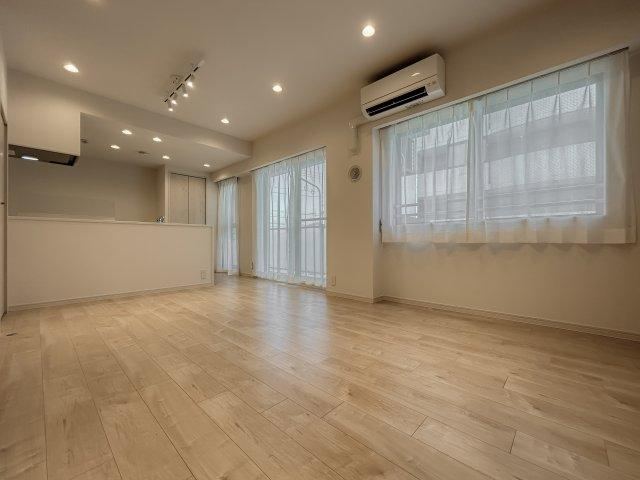 3LDK apartment in Edogawa Ward, Tokyo - Photo 1