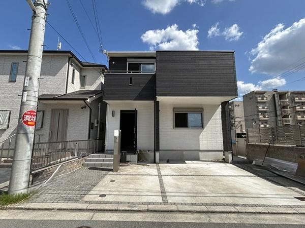 5LDK house in Katano, Osaka - Photo 1