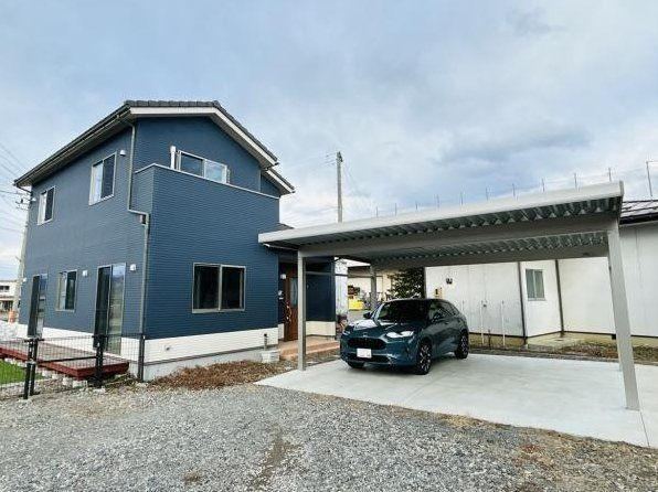 4LDK house in Obuse, Kamitakai District, Nagano - Photo 1