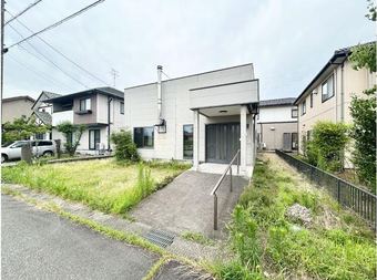 2DK house in Nakaniikawa District
