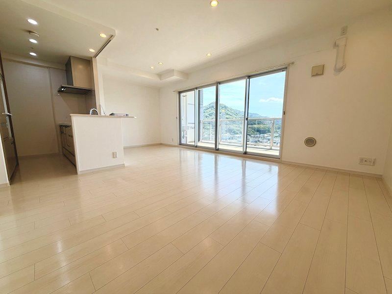 3LDK apartment in Saka, Aki District, Hiroshima - Photo 1