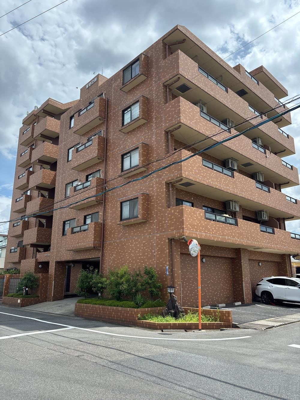 4LDK apartment in Kasugai, Aichi - Photo 1