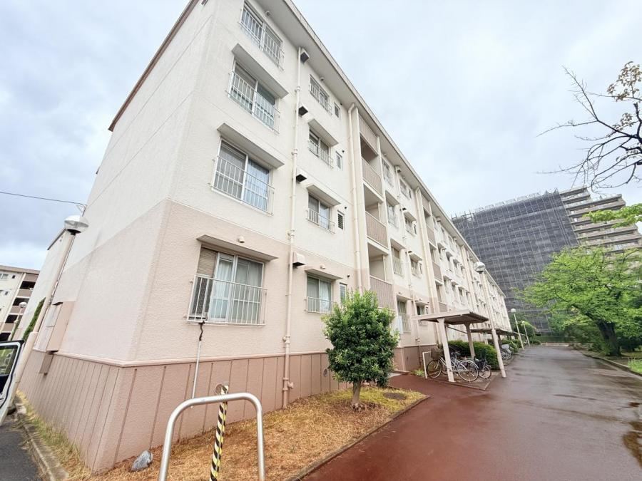 3LDK apartment in Mihama Ward, Chiba - Photo 1