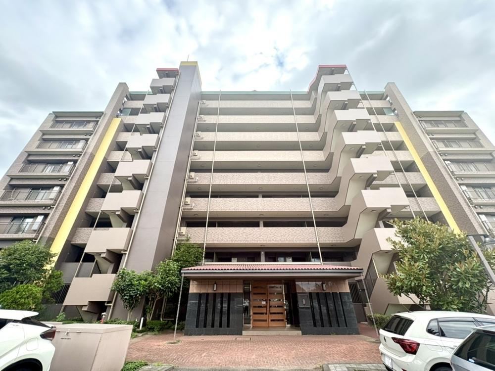 4LDK apartment in Hachioji, Tokyo - Photo 1