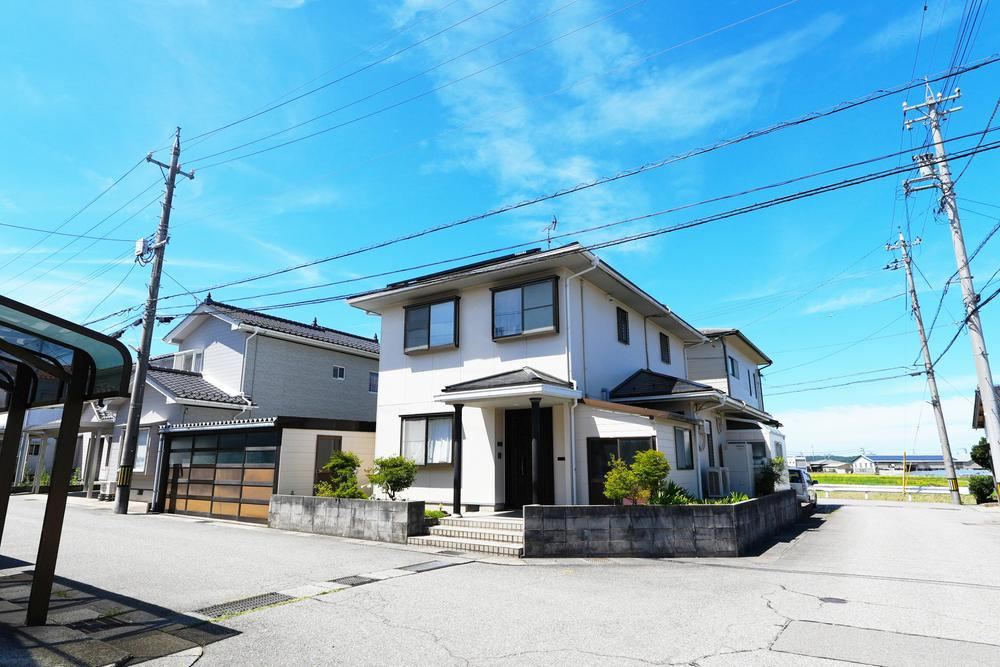 4LDK house in Kaga, Ishikawa - Photo 1