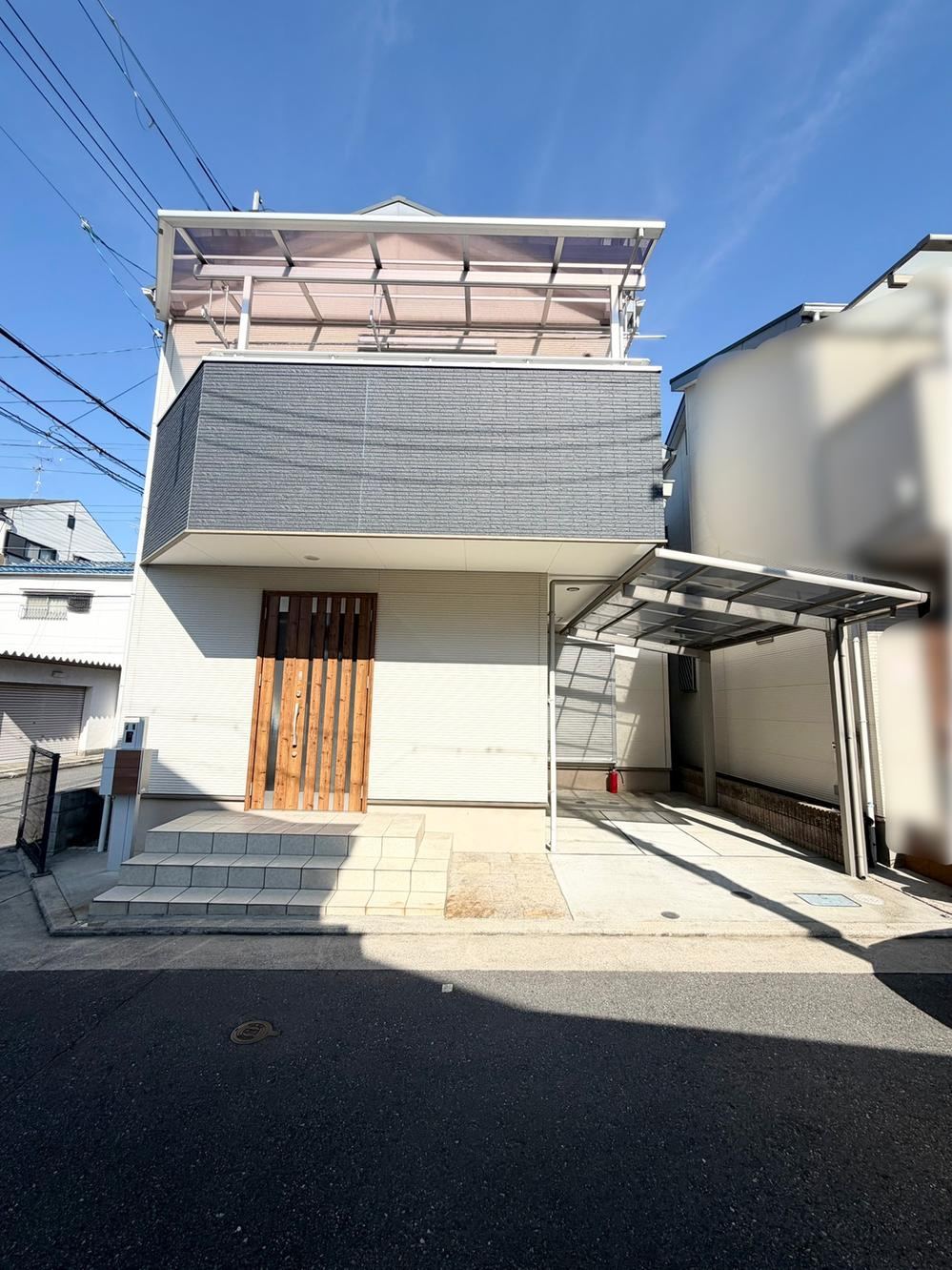 3LDK house in Yao, Osaka - Photo 1