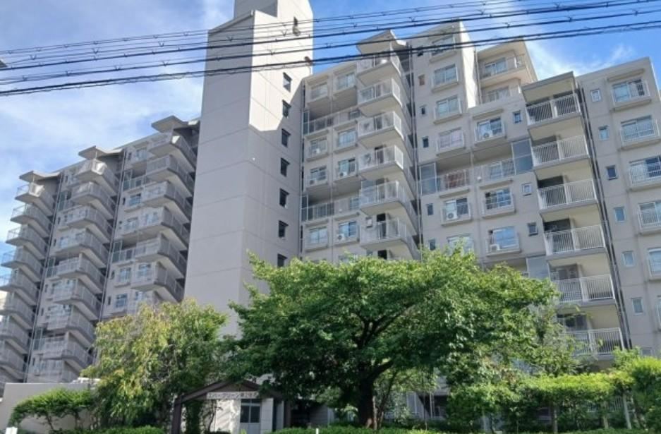 3LDK apartment in Suminoe Ward, Osaka - Photo 1