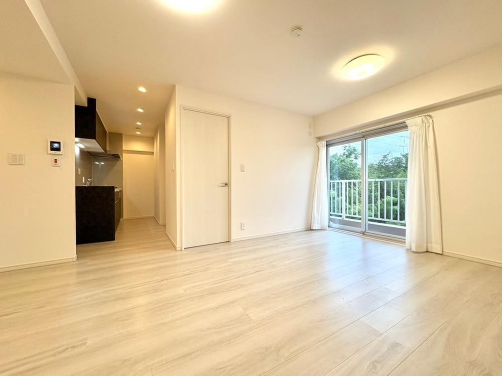 2LDK+S apartment in Midori Ward, Yokohama, Kanagawa - Photo 1