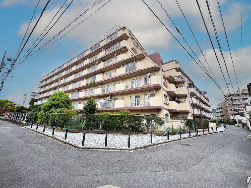 2LDK apartment in Adachi Ward, Tokyo - Photo 1