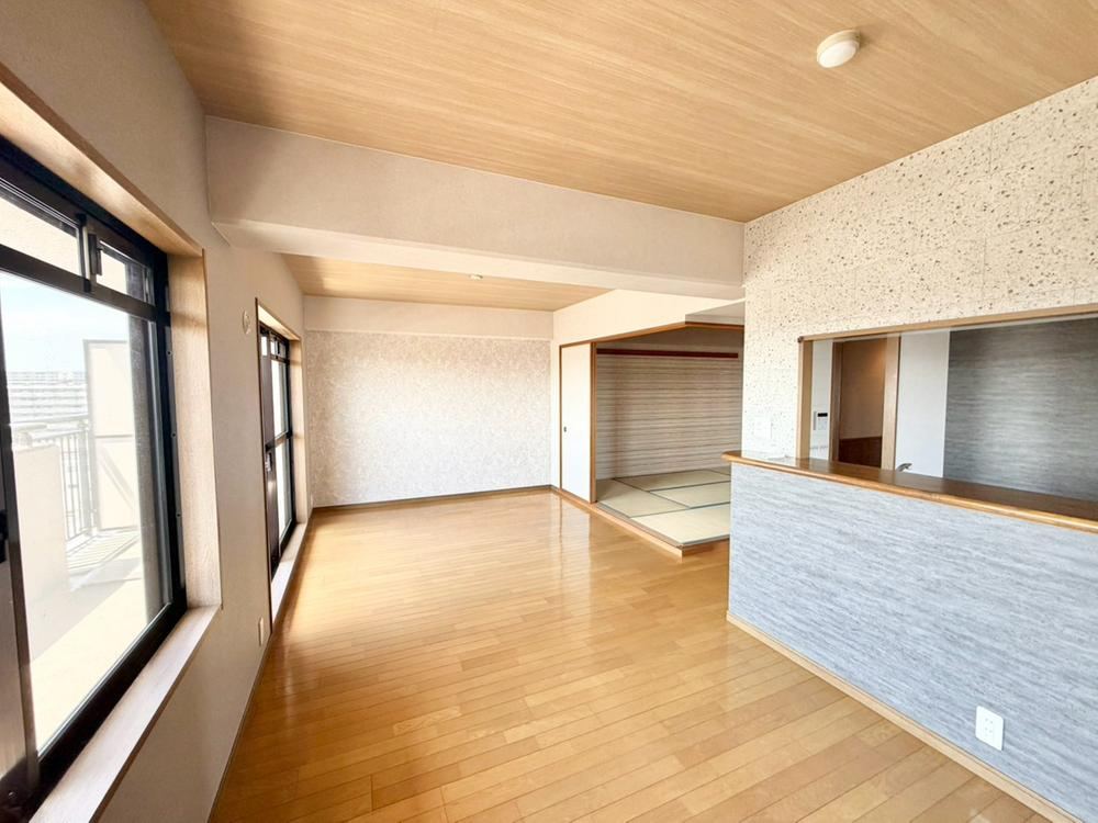 3LDK apartment in Sakai Ward, Sakai, Osaka - Photo 1